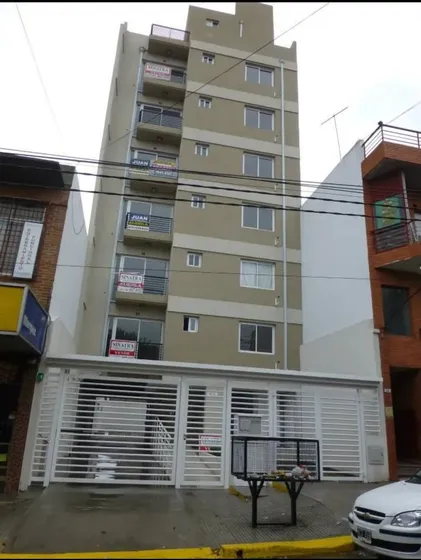 Alquilo 1 Amb. A 50mts De La Estación Palomar