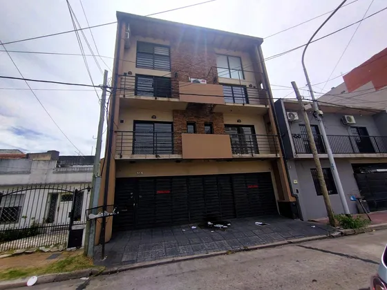 Departamento Tipo Dúplex 3 Ambientes Con Balcón Wilde Centro