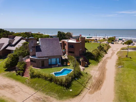 Burriquetas Cottage Pinamar Norte Frente Al Mar Piscina Mascotas Parrilla Garage Cerrado
