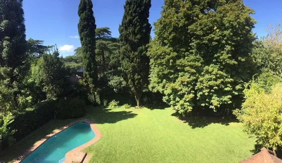 Venta Casa 6 Amb Jardin Pileta 