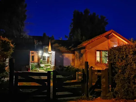 Complejo De Cabañas Para Cumplir El Sueño De Vivir De Rentas. Casa Y 4 Unidades Funcionales