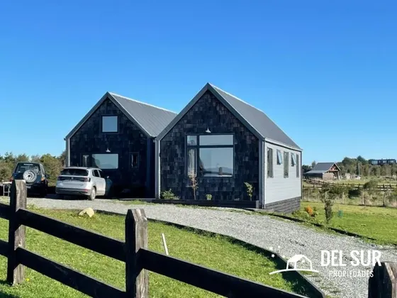 Maravillosa Casa Inserta En Loteo Con De Gran Plusvalía