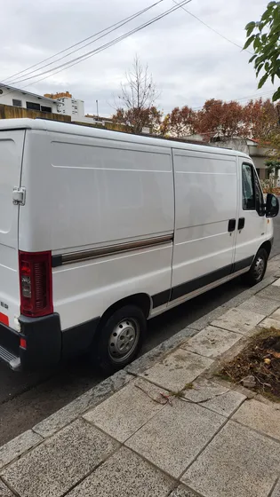 Peugeot Boxer 2.3 330m Confort Hdi Larga Abs