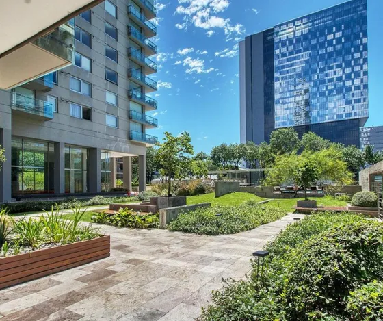 Venta  Departamento 4 Ambientes Con Dependencia Y Cochera En Torre De Montañeses