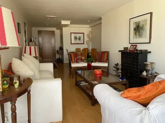Departamento En Venta De 2 Dorm. En Las Condes