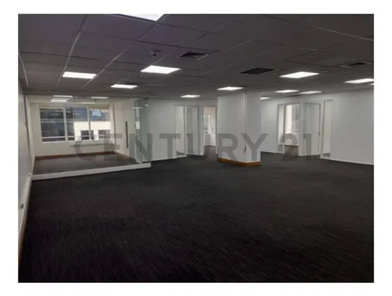 Arriendo Oficina De 309 M2 Avda Andrés Bello