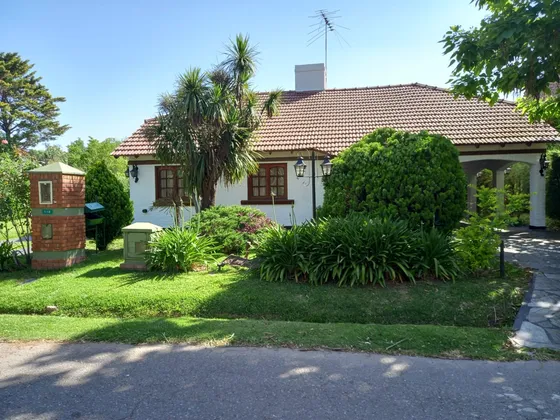 Casa En Venta 5 Ambientes Doble Lote Bco Provincia