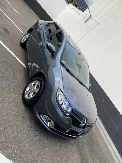 Renault Logan 1.6 Privilege Plus 105cv