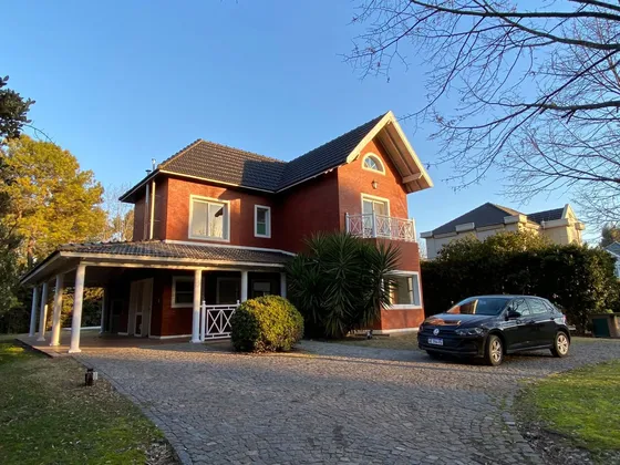 Casa En Venta En El Solar Del Bosque - Canning