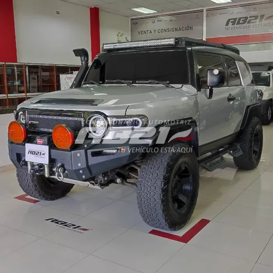 Toyota Fj Cruiser .