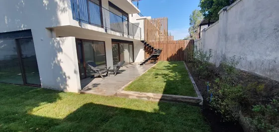 Townhouse Con Gran Jardín A Estrenar I Bocaccio I Moderno