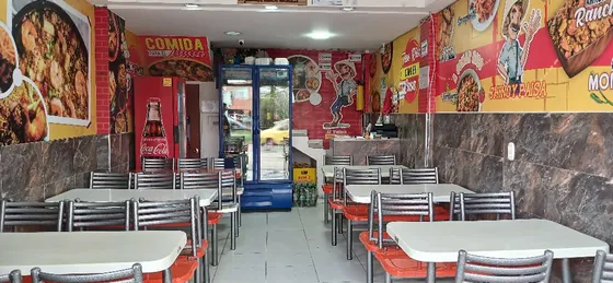 Restaurante De Arroz Paisa Y Chino