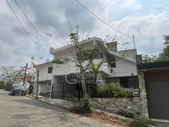 Casa En Renta En Col. Jardines