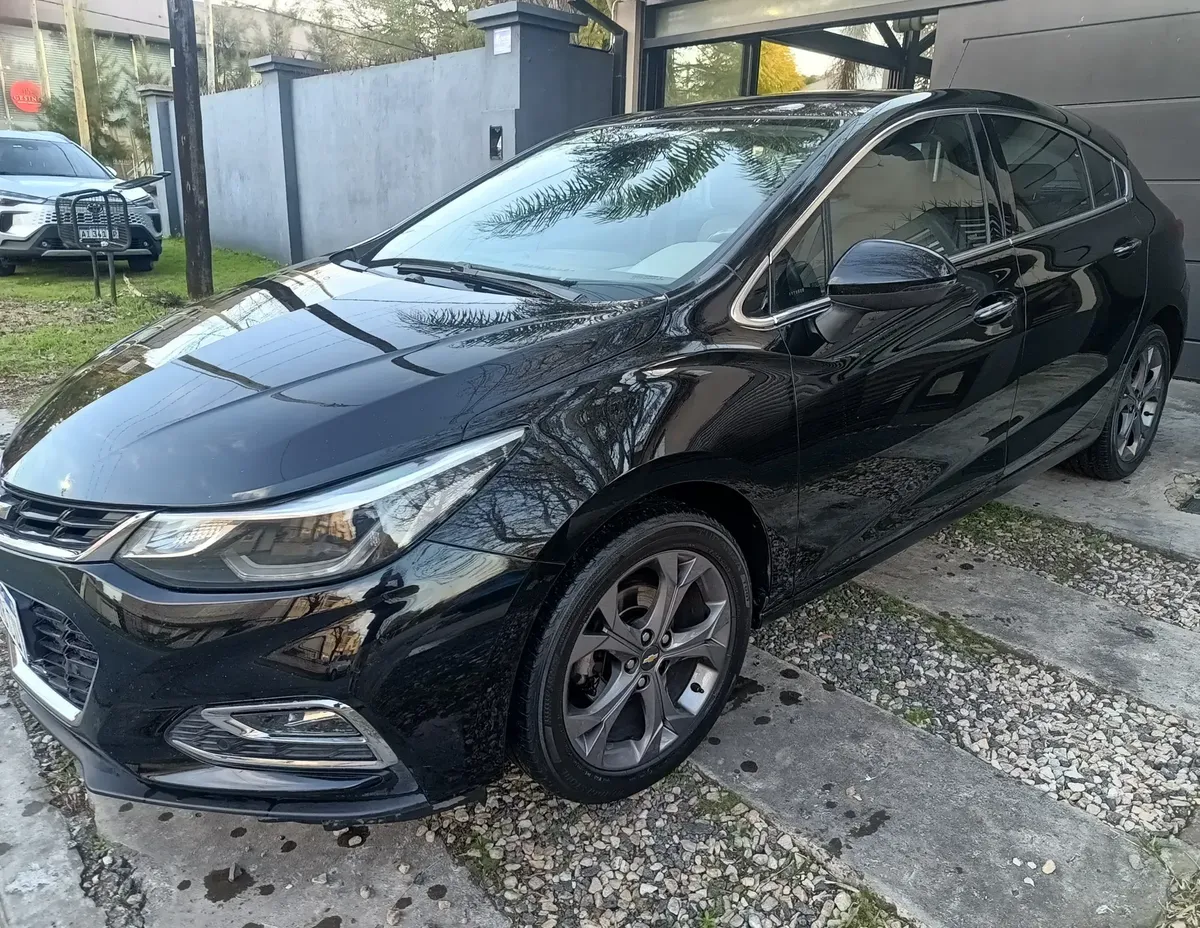 Chevrolet Cruze II 1.4 LTZ 153 HP