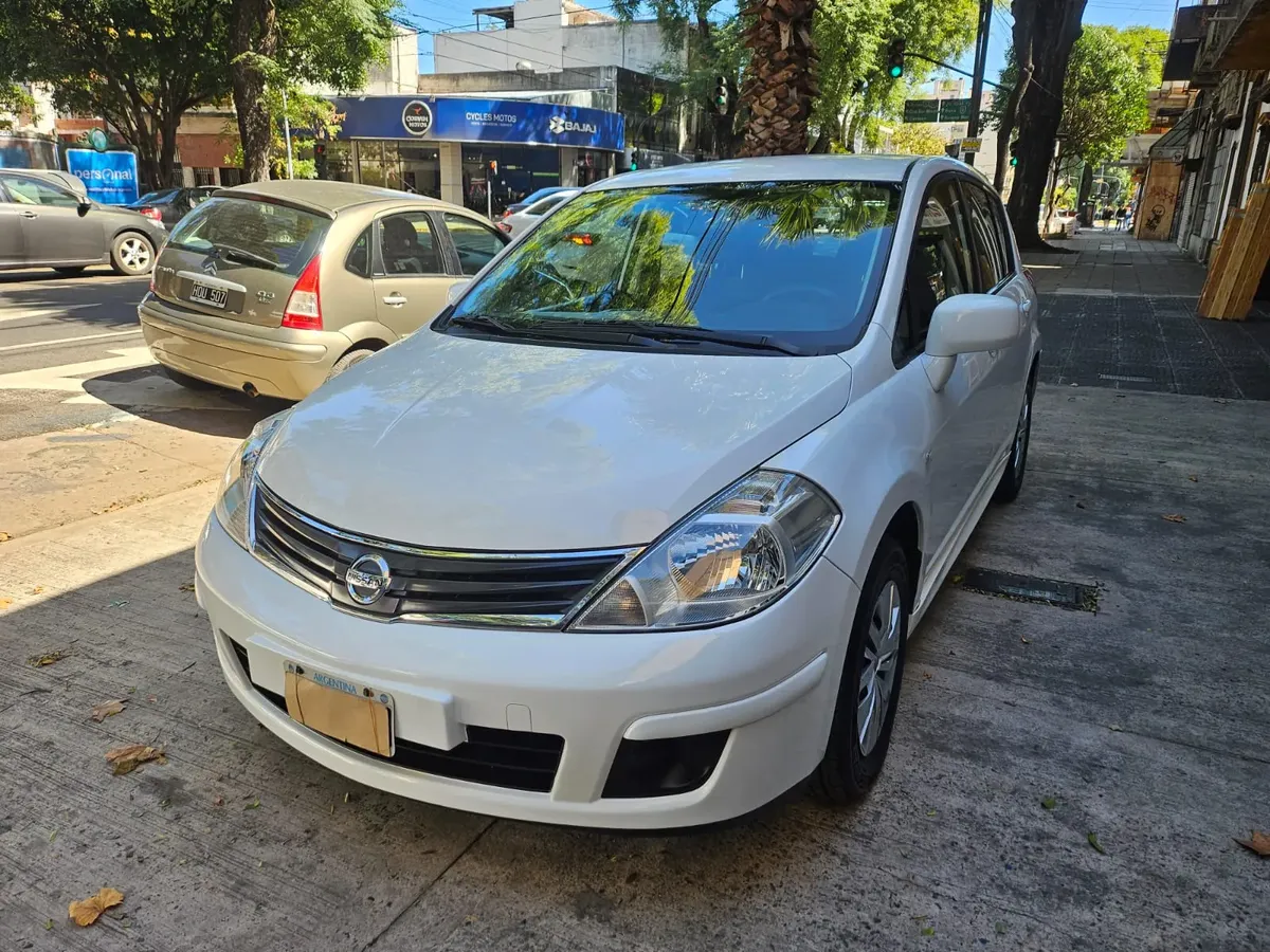 Nissan Tiida Visia