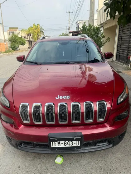 Jeep Cherokee 2.4 Latitude Mt