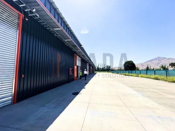 Bodega En Arriendo En Ciudad Empresarial 311m2 Huechuraba