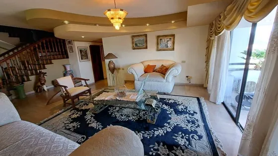 T.r. Vende Ph Con Planta 50% Y Pozo En La Urb. El Bosque
