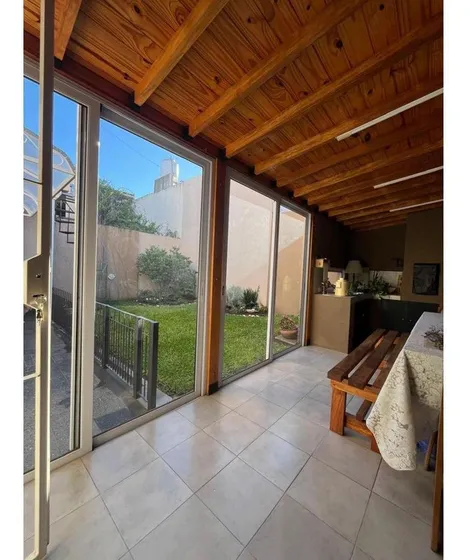 Venta Chalet En Barrio Guemes, Haedo