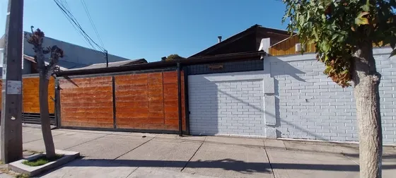 Casa En Venta De 3 Dorm.2 Baños, En Puente Alto