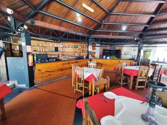 Venta De Fondo De Comercio Prestigioso Restaurant Completamente Operativo Especializado En Carnes Y Pizzas Sabanamar Isla De Margarita 