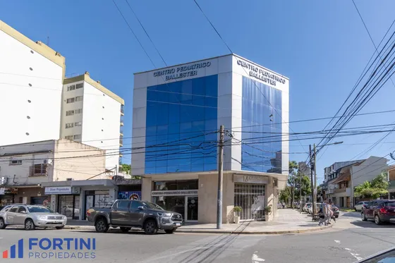 Alquiler Centro Medico En Villa Ballester