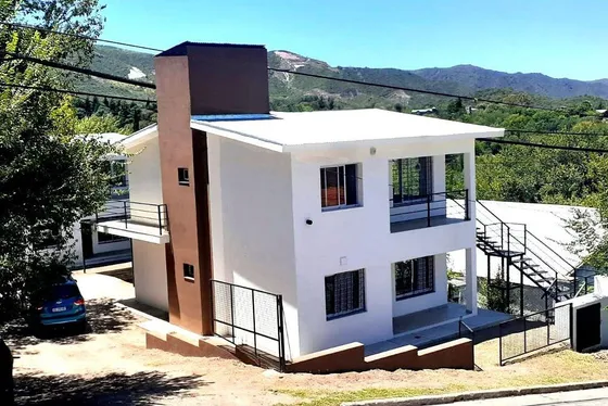 Venta Departamento En Ph En La Falda, Remato