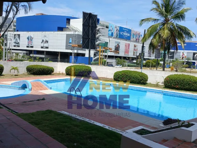 Apartamento En Costa Azul Cerca Del C.c  La Vela 