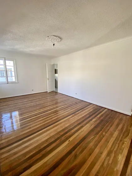 Propiedad De 2 Departamentos Con Amplio Patio En Providencia