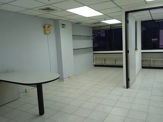 Oficina / Alquiler / Avenida Casanova / 38 M2