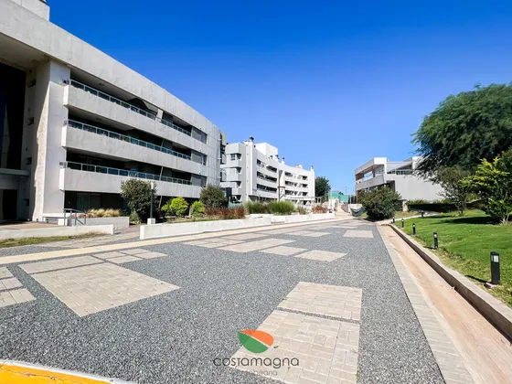 Edificio De Cocheras - Manantiales 