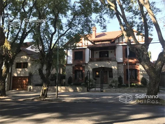 Residencia De 2035 Mts De Terreno En Exclusiva Zona  - Olivos-vias/maipu