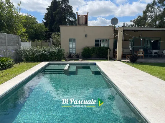 Venta  Casa Quinta Con Parque, Galería Y Pileta - La Reja Sur