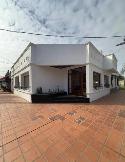 Vendo Local Comercial + 2 Departamentos En Almafuerte, Excelente Ubicación !! 