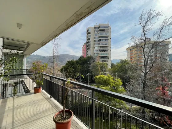 Remodelado, Inmejorable Vista Corazón De Vitacura