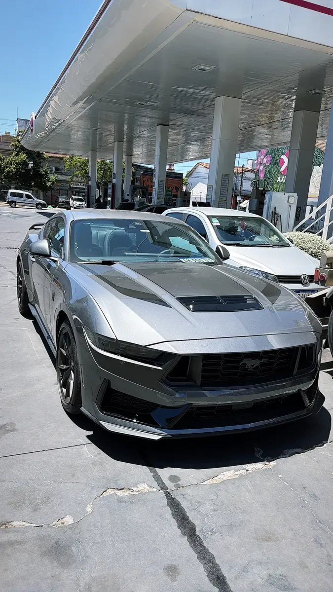 Ford Mustang 5.0 V8 Dark Horse
