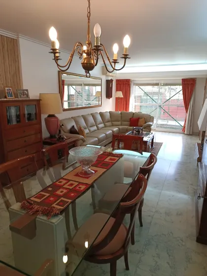 Única Casa De 6 Ambientes Con Parque Y Garage Apto Dos Familias