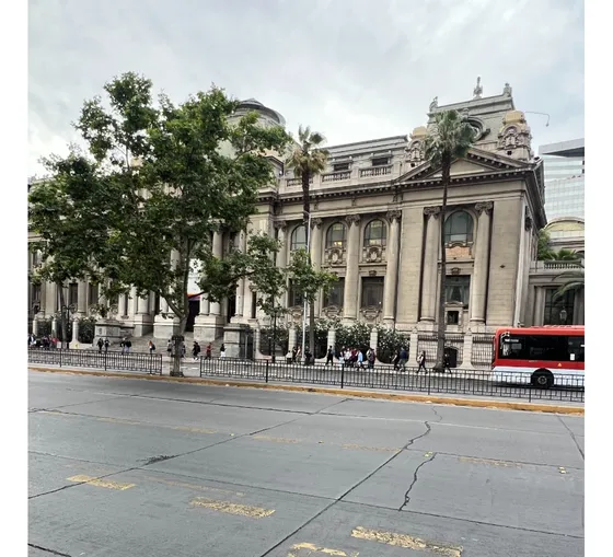 Biblioteca Nacional - Mac Iver