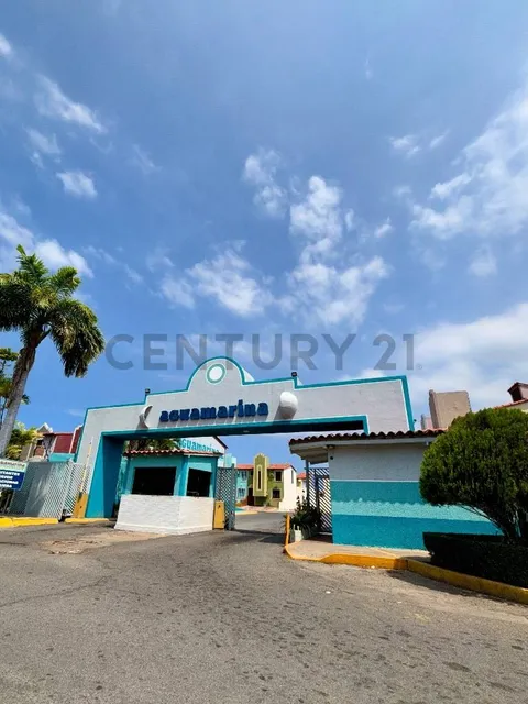 En Venta Townhouse En C.r. Aguamarina Lecheria