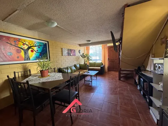 Vendemos Casa Esquina 3d2b2e En Placilla, Valparaiso