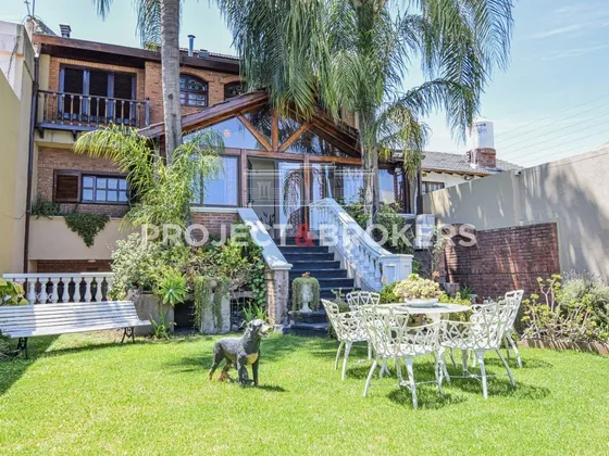 Espectacular Chalet En Venta En Castelar Norte