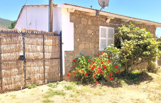 Casa Con Inmejorable Ubicación En El Pueblo De Papudo