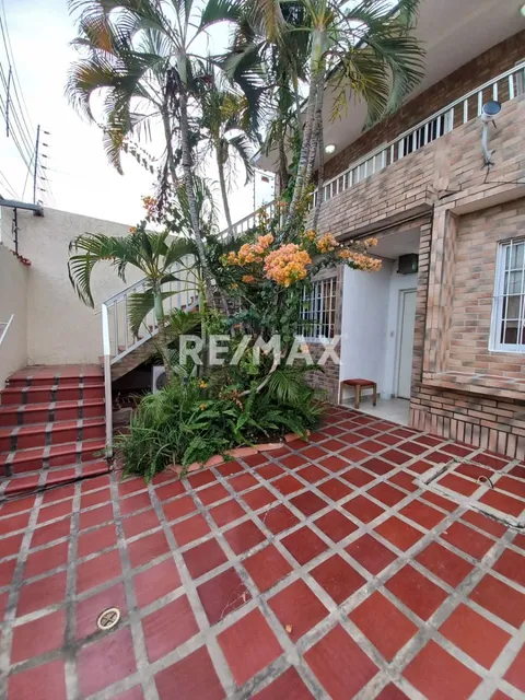 Casa Multifuncional Para Posada, Airbnb O Familia Numerosa En Pampatar, Isla De Margarita Cod: 1343