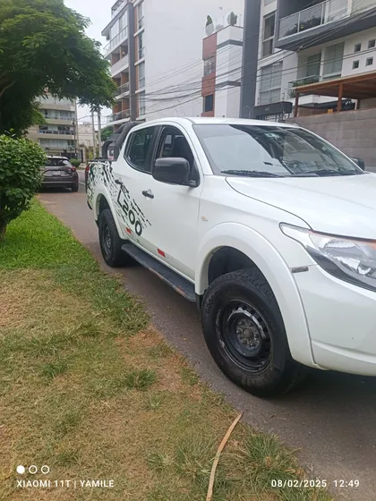 Mitsubishi L200 4x2 Full