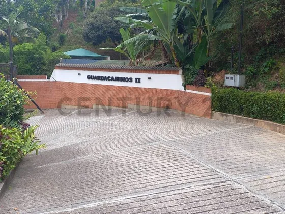 Townhouse Urb Guardacaminos Ii El Picacho San Antonio