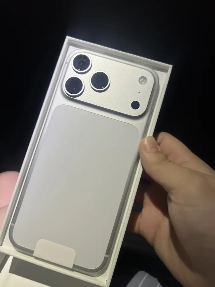 iPhone 17 Pro Max 256 GB - Laranja-cósmico - somente eSIM | Frete