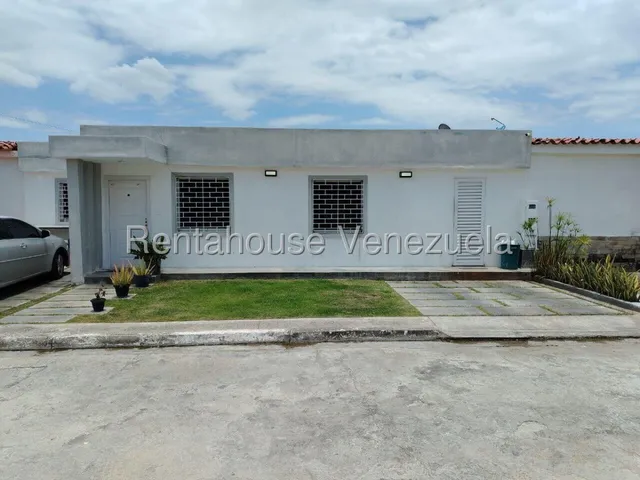 Hernosa, Amplia, Moderna Casa En Venta Ubicada En Villa De Yara Barquisimeto [ Profesional Inmobiliario Mehilyn Perez ] 
