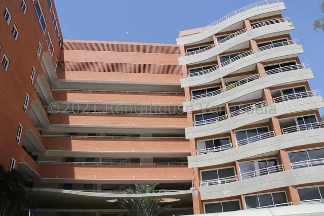 Se Vende Apartamento En Lomas Del Sol Mls #22-8138