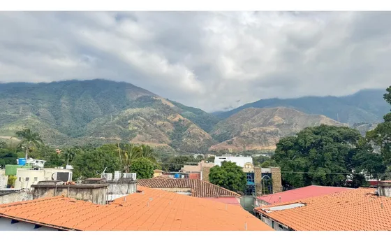 Se Vende Townhouse 300m² 3h+s/2b+s/2e Monte Cristo