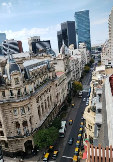 Av. Cordoba Y Floria Muy Luminosa Frente Balcon